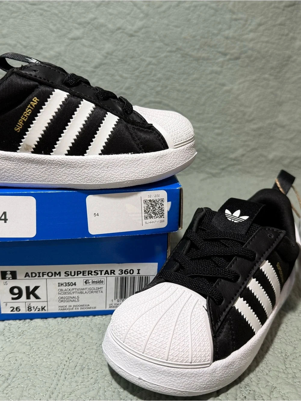 adidas Adifom Superstar 360- Black & White size 9K